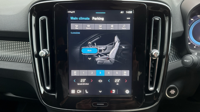 Volvo XC40 2.0 B4P Plus Dark 5dr Auto Petrol Estate